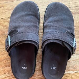 Zara Women’s Brown Slip-On Shoes